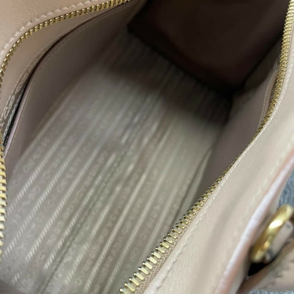 100% Authentic PRADA Esplanade Leather Satchel - Picture 12 of 15